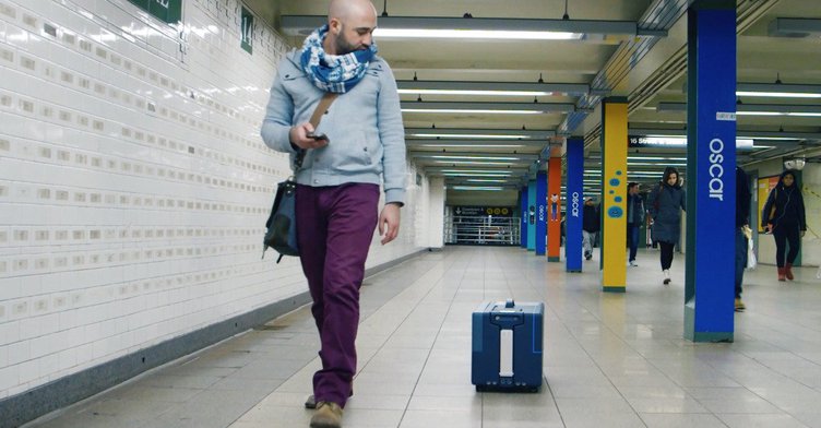 Hands-free suitcase